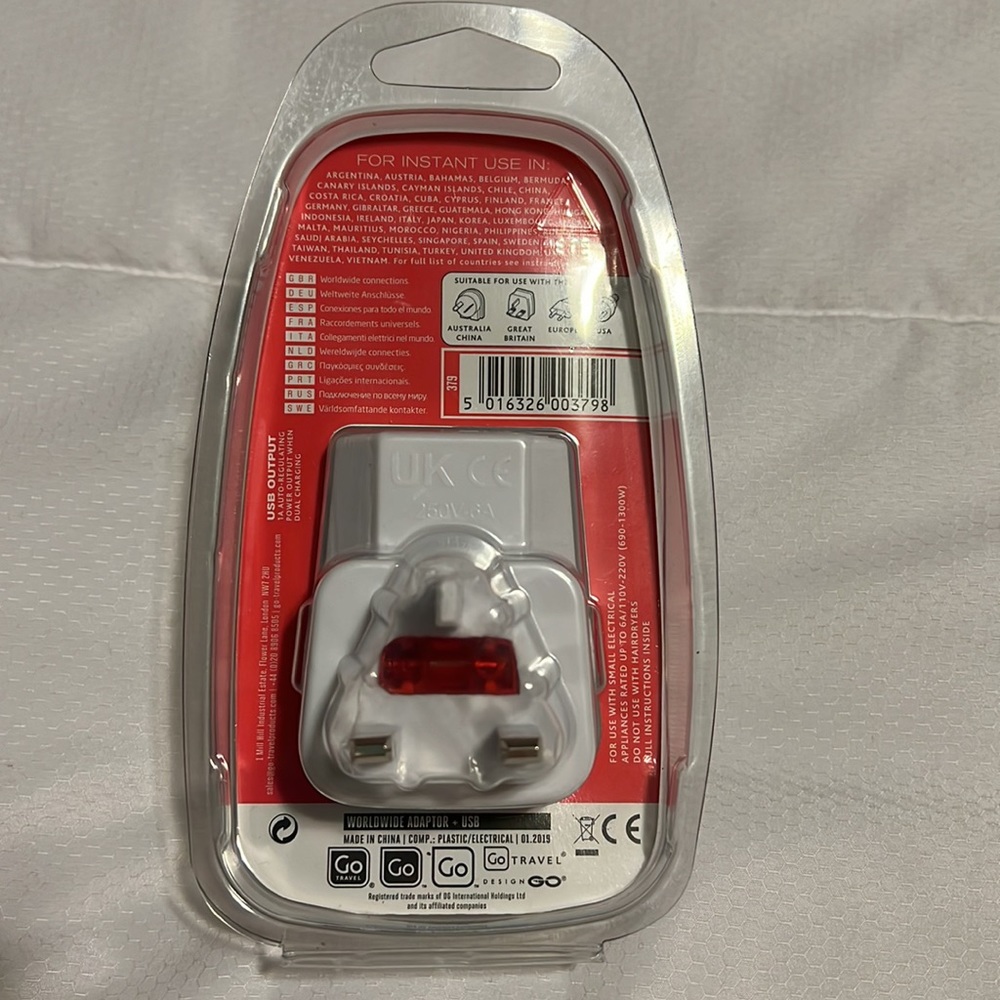 World Adaptor + USB Charger - Picture 2 of 6